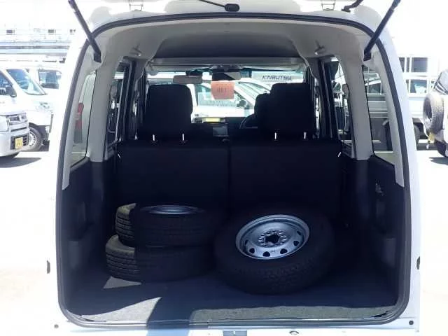 Daihatsu Hijet Cargo S331V 2018